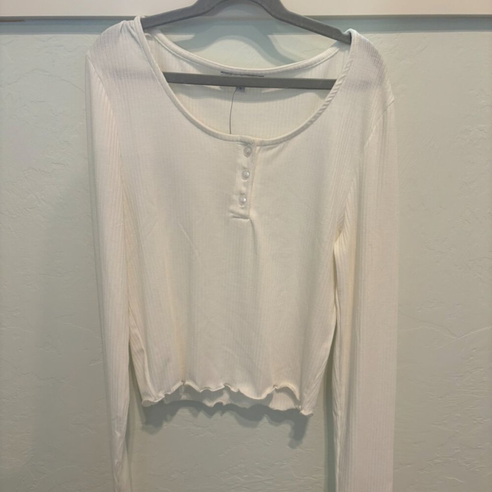 Francescas NWT white long sleeve top